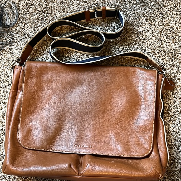 16” Coach Men’s Messenger Map Bag - Picture 2 of 7